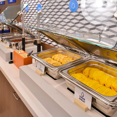 Holiday Inn Express Boston-Milford By Ihg Екстериор снимка