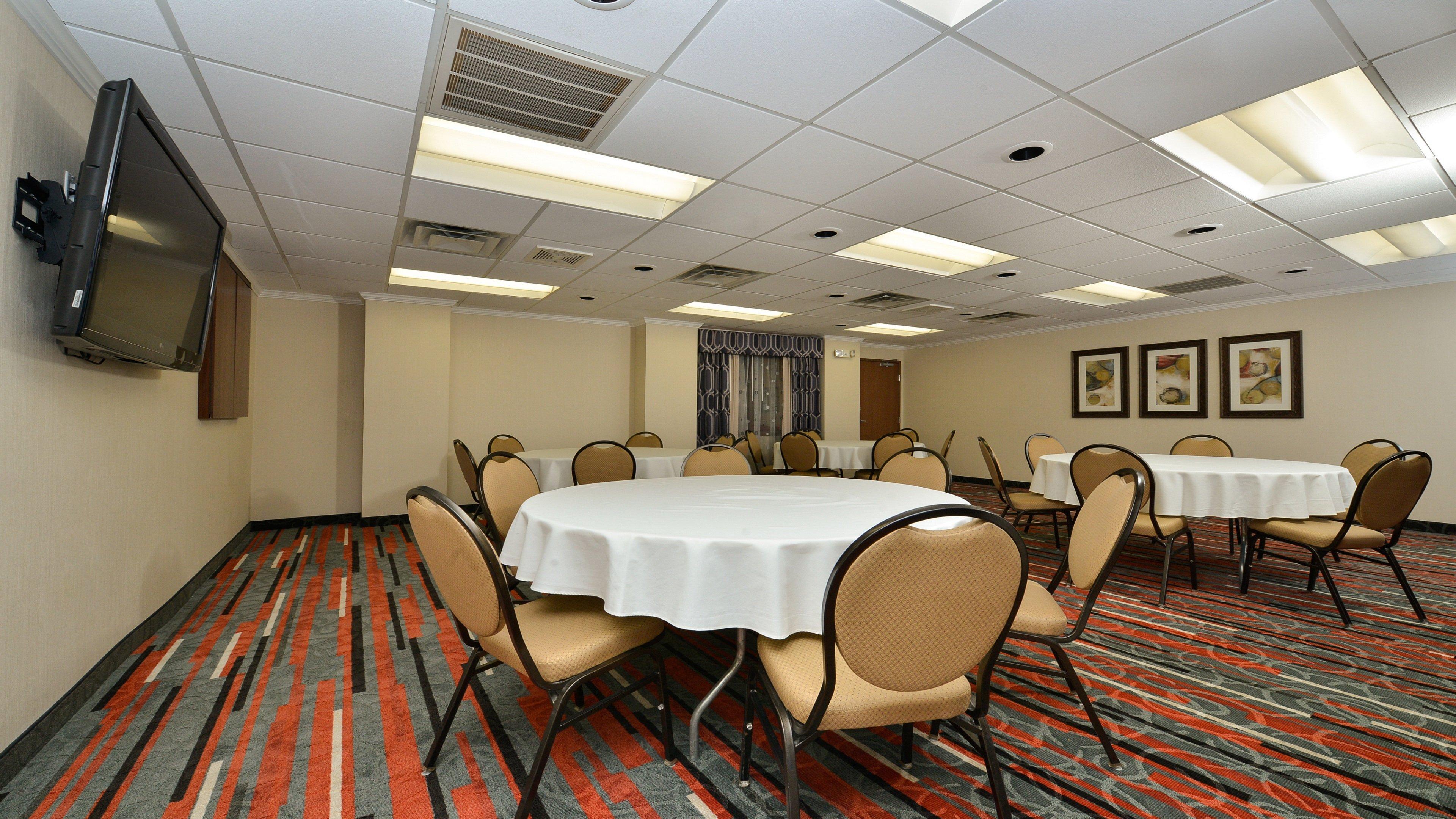 Holiday Inn Express Boston-Milford By Ihg Екстериор снимка