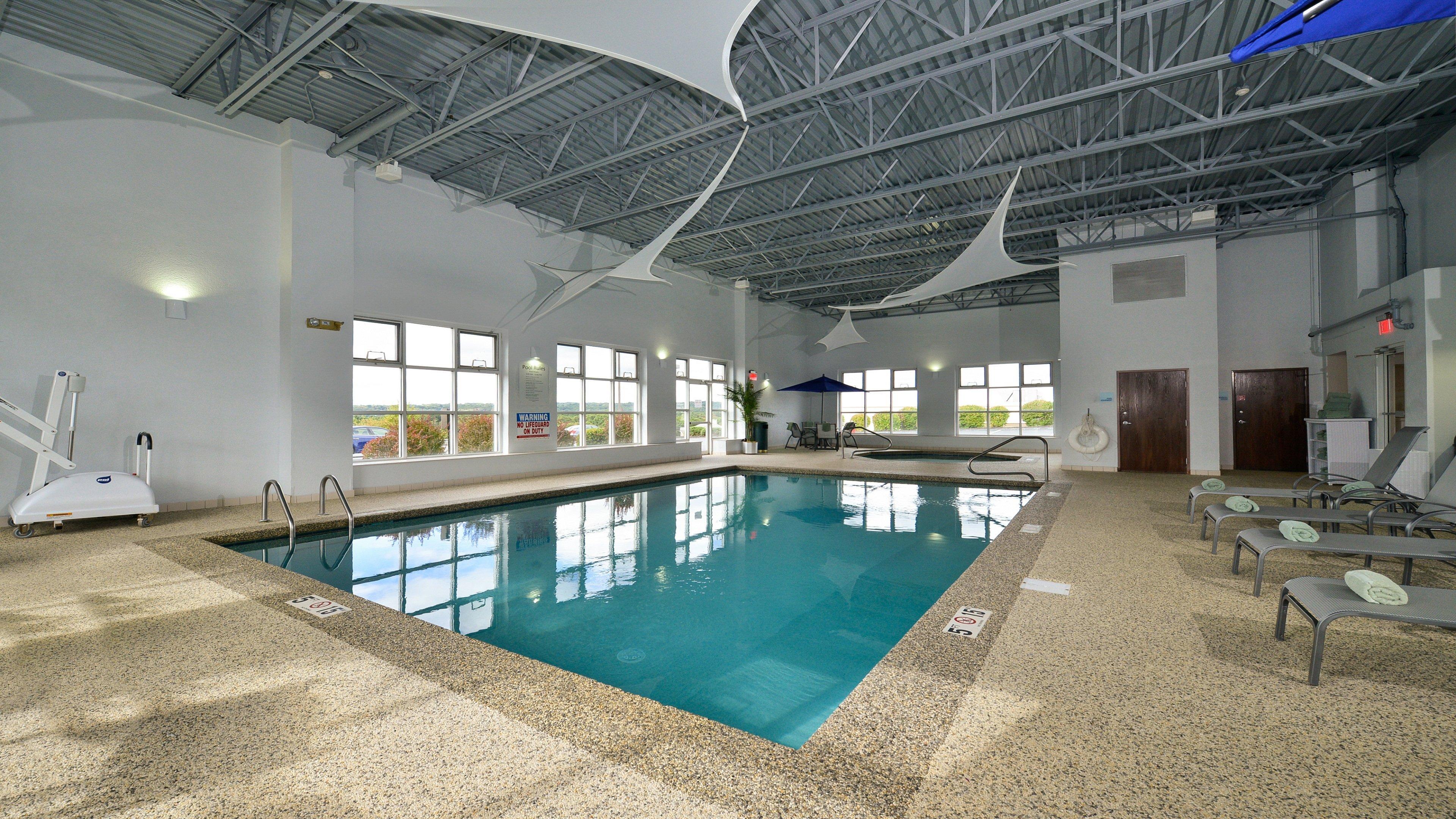 Holiday Inn Express Boston-Milford By Ihg Екстериор снимка