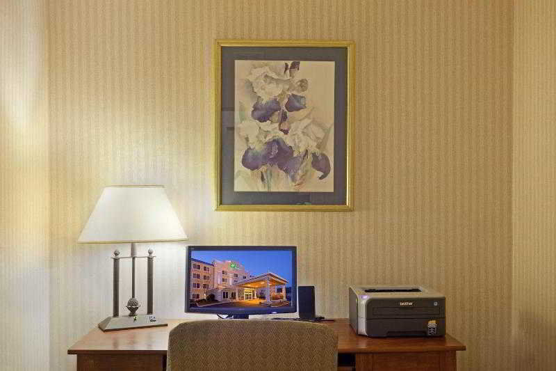 Holiday Inn Express Boston-Milford By Ihg Съоръжения снимка