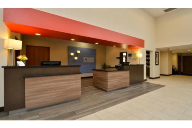 Holiday Inn Express Boston-Milford By Ihg Екстериор снимка